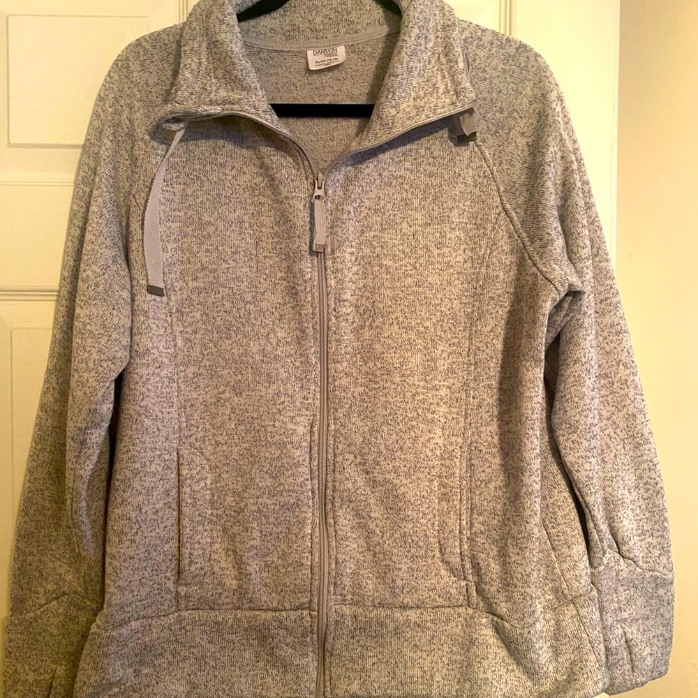 Thick and comfy athleisure zip up sweatshirt from Danskin Now. Size XL